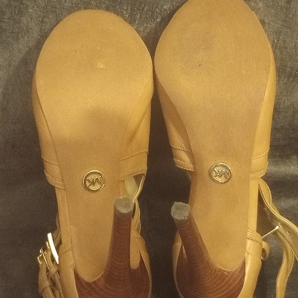 Michael kors high heels - Picture 3 of 10